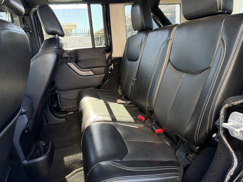 Used 2014 Jeep Wrangler Unlimited Sport w/ Quick Order Package 24S AWD/4WD image 27