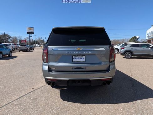 Used 2023 Chevrolet Suburban High Country image 4