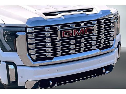 Used 2024 GMC Sierra 2500 Denali w/ Denali Reserve Package AWD/4WD image 27