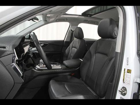 Used 2023 Audi Q7 2.0T Premium w/ Convenience Package image 5