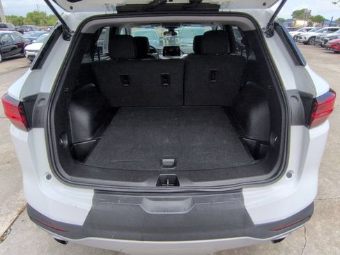 Used 2025 Chevrolet Blazer LT FWD image 28