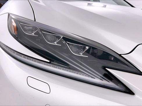 Used 2018 Lexus LS 500 AWD image 27