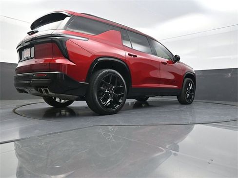 Used 2024 Chevrolet Traverse RS image 33