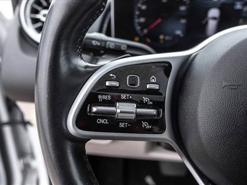 Used 2021 Mercedes-Benz GLB 250 4MATIC image 14