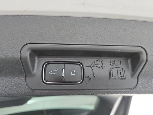 Used 2023 Ford Explorer XLT w/ Equipment Group 202A image 14