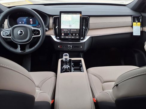 New 2026 Volvo XC90 T8 Core w/ Protection Package Premier image 11