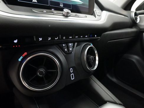 Used 2025 Chevrolet Blazer LT image 20