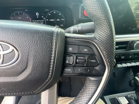 Used 2024 Toyota Tacoma 4x4 Double Cab image 8