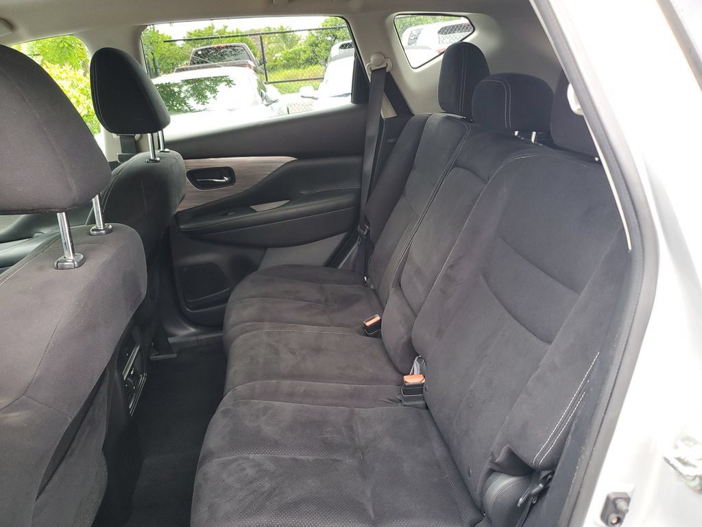 Used 2017 Nissan Murano SV FWD image 12