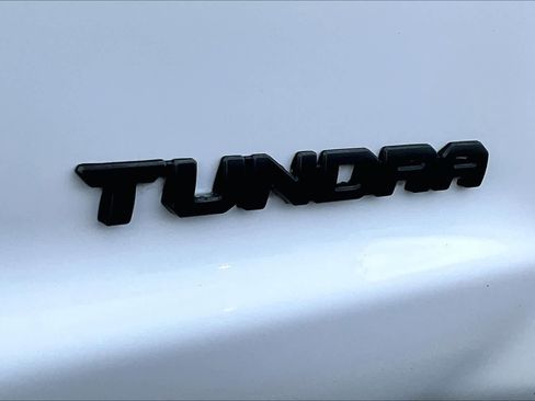 Used 2016 Toyota Tundra SR5 image 9