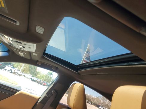 Used 2020 Lexus ES 350 w/ Premium Package image 19