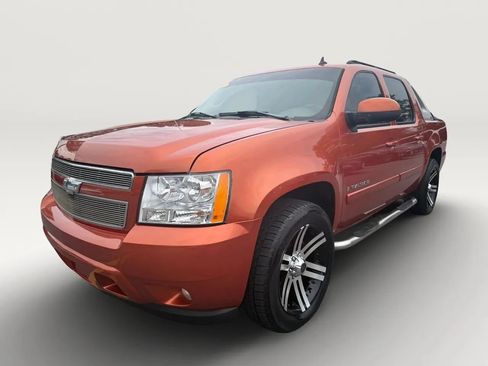 Used 2007 Chevrolet Avalanche LTZ w/ LTZ Preferred Equipment Group RWD image 1