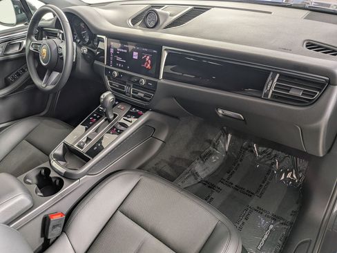 Used 2023 Porsche Macan AWD/4WD image 25