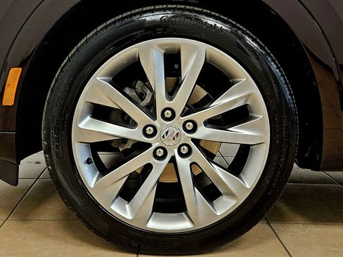 Used 2023 Buick Envision Avenir image 38