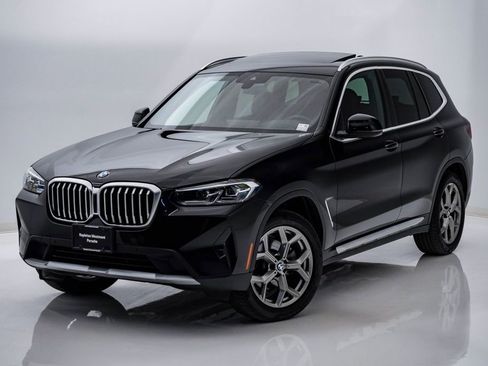 Used 2024 BMW X3 xDrive30i w/ Premium Package image 3