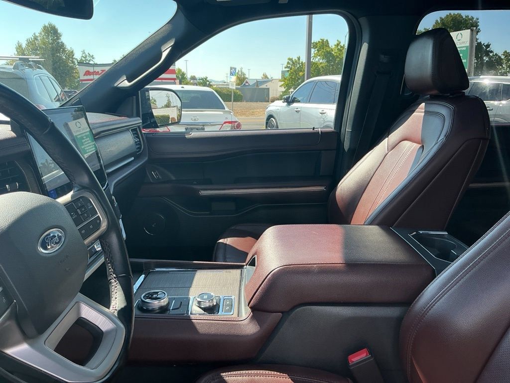 Used 2022 Ford Expedition Max Limited AWD/4WD image 11