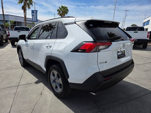Used 2022 Toyota RAV4 XLE FWD image 4