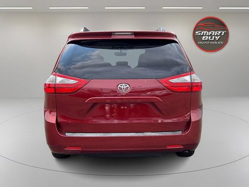 Used 2017 Toyota Sienna LE FWD image 6