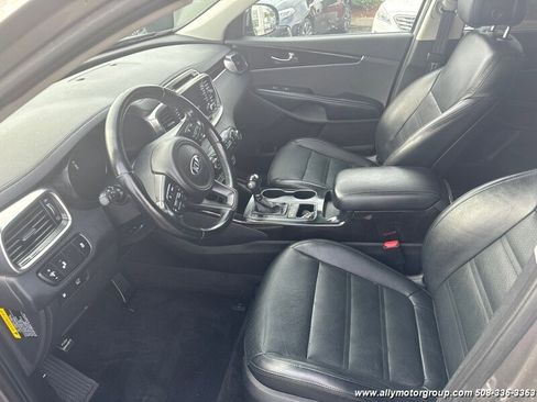 Used 2018 Kia Sorento EX image 13