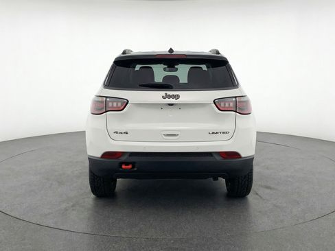 Used 2025 Jeep Compass Trailhawk image 7