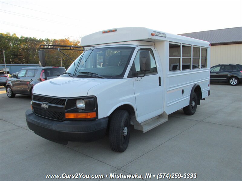 Used 2006 Chevrolet Express 3500 w/ School Bus Package RWD image 2