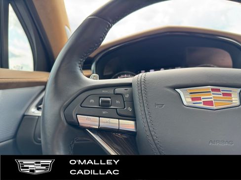 Used 2024 Cadillac XT6 Sport w/ LPO, Onyx Lite Package AWD/4WD image 16