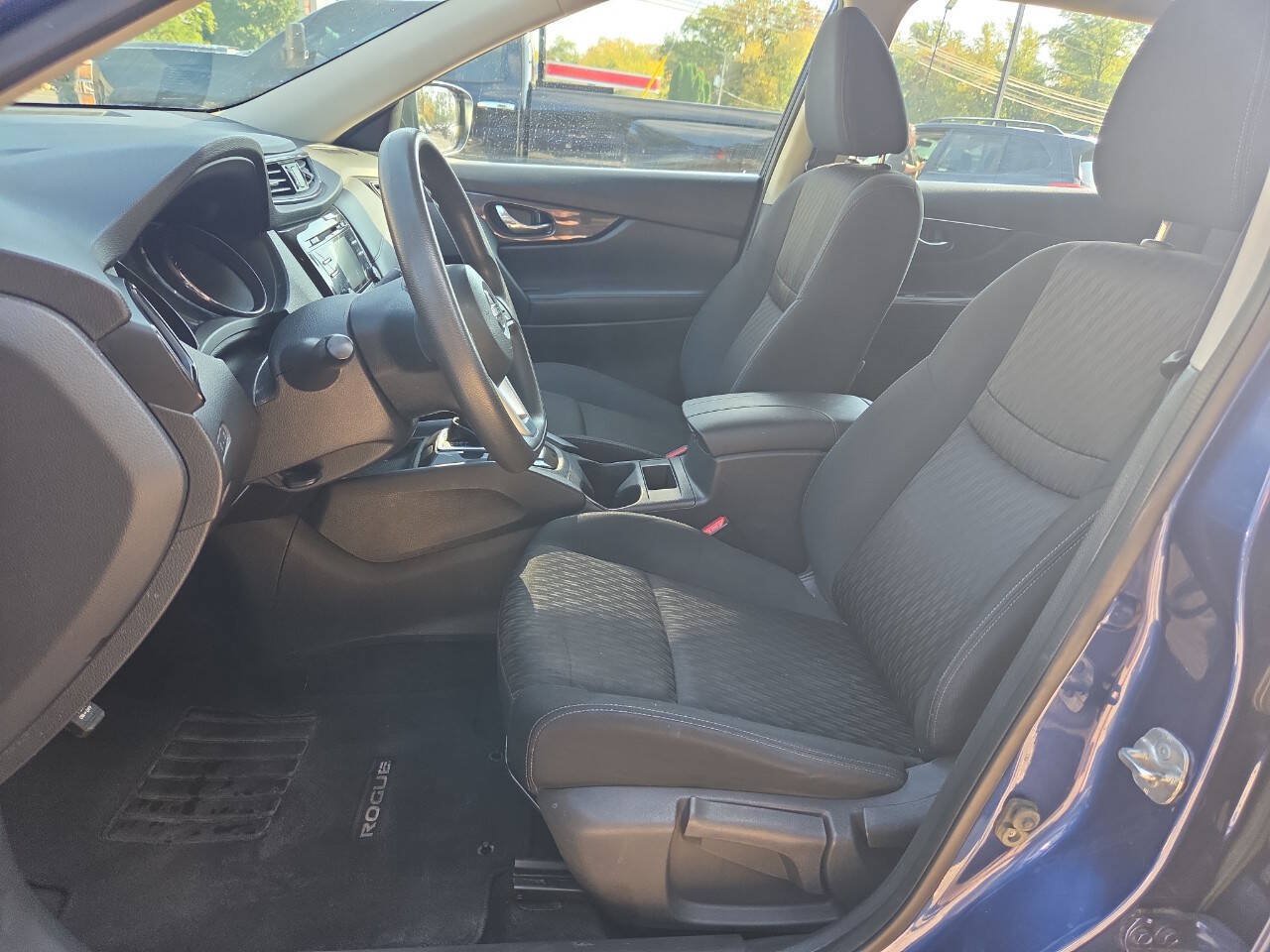 Used 2017 Nissan Rogue S FWD image 16