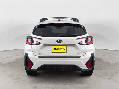Used 2024 Subaru Crosstrek 2.0i Premium image 4