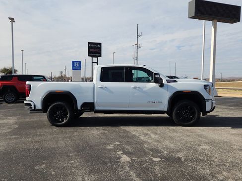 New 2026 GMC Sierra 2500 AT4 w/ AT4 Premium Plus Package image 7