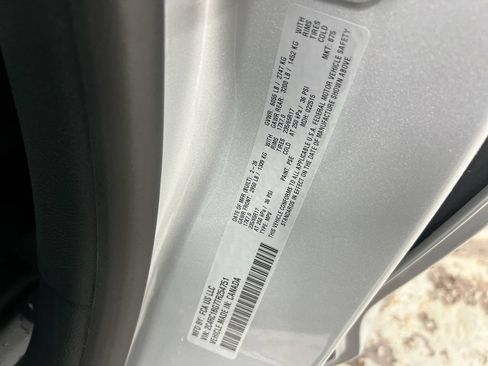 New 2026 Chrysler Pacifica Select FWD image 28