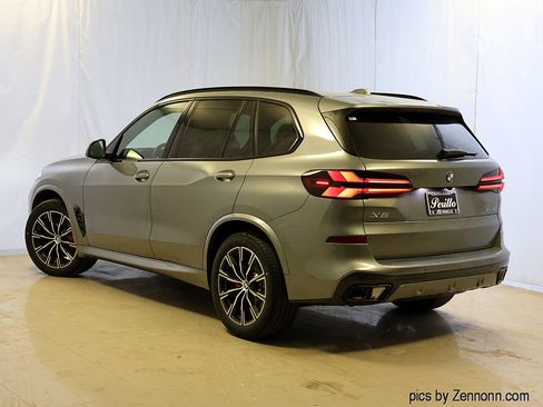 New 2026 BMW X5 xDrive40i w/ M Sport Package image 9