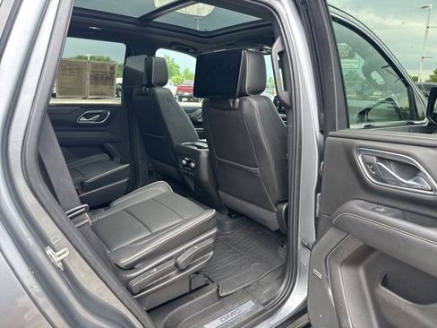 Used 2021 GMC Yukon SLT w/ SLT Luxury Plus Package AWD/4WD image 14