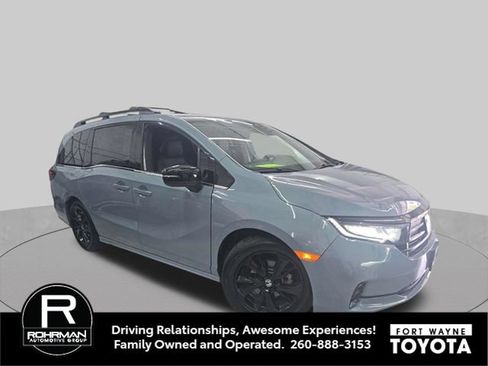 Used 2024 Honda Odyssey Sport image 4