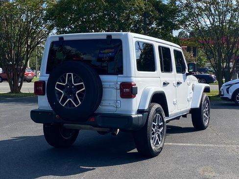Used 2024 Jeep Wrangler Sahara image 3