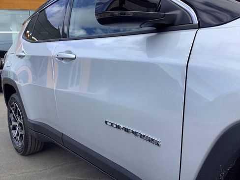 New 2026 Jeep Compass Limited image 40