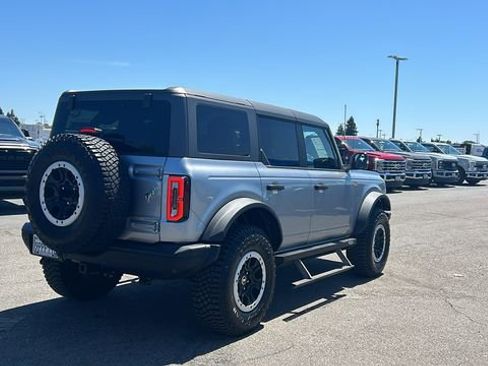 Certified 2024 Ford Bronco Badlands AWD/4WD image 3