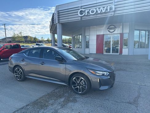 New 2025 Nissan Sentra SR image 1