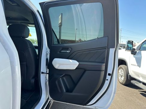 Used 2023 GMC Canyon AT4X AWD/4WD image 15