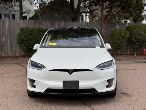 Used 2018 Tesla Model X AWD/4WD image 9