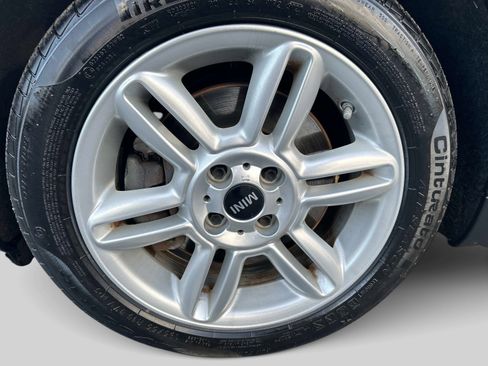 Used 2015 MINI Cooper S image 9