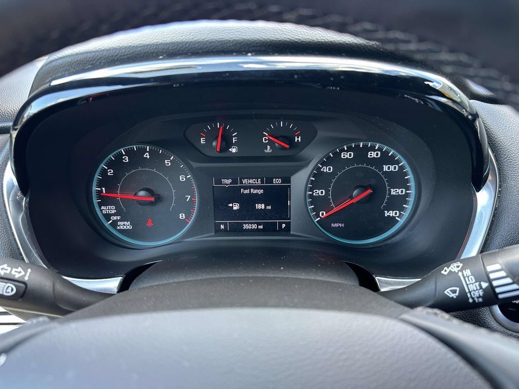 Used 2023 Chevrolet Traverse LT FWD image 22