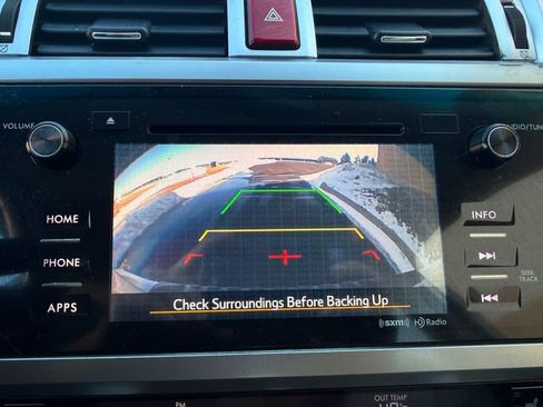 Used 2017 Subaru Outback 2.5i Premium image 9