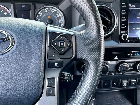Used 2020 Toyota Tacoma TRD Sport w/ TRD Premium Sport Package AWD/4WD image 23