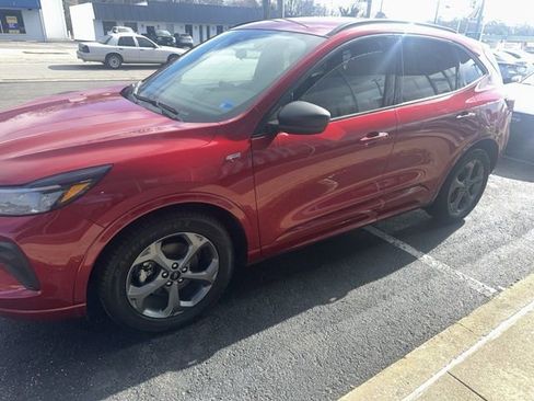 Used 2024 Ford Escape ST-Line image 3