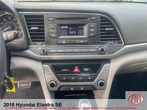 Used 2018 Hyundai Elantra SE w/ Cargo Package image 13