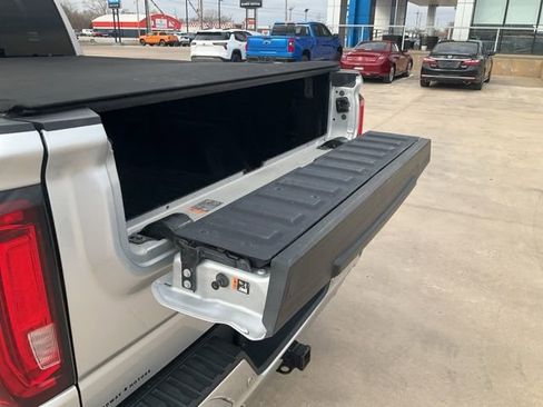 Used 2019 GMC Sierra 1500 SLT w/ SLT Premium Plus Package AWD/4WD image 29