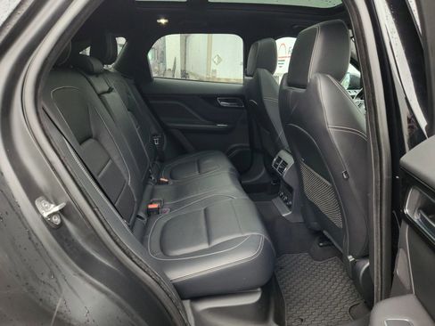 Used 2017 Jaguar F-PACE R-Sport image 20