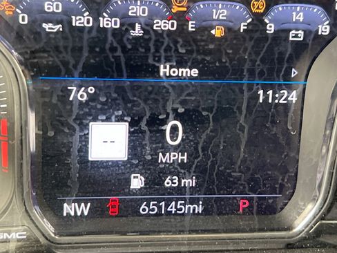 Used 2021 GMC Yukon AT4 w/ AT4 Premium Package AWD/4WD image 12