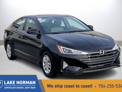 Used 2019 Hyundai Elantra SE image 1