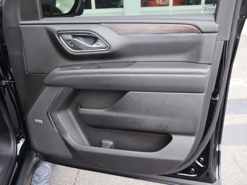 Certified 2023 Chevrolet Suburban Z71 w/ Luxury Package image 39